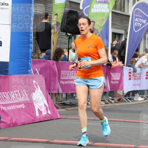 12.04.2026 - 45. Internationalen Wilhelmsburger Insellauf Strokosch-Dieckow http://msf.ph/oto/9484060 12.04.2026 13:22:07 Ziel 5482, 4017 meine-sportfotos.de