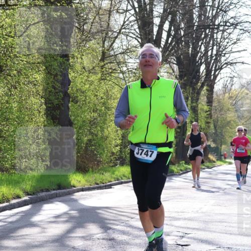 12.04.2026 - 45. Internationalen Wilhelmsburger Insellauf Yannick Fuchs http://msf.ph/oto/9484104 12.04.2026 10:33:23 Laufen 3747, 4906 meine-sportfotos.de