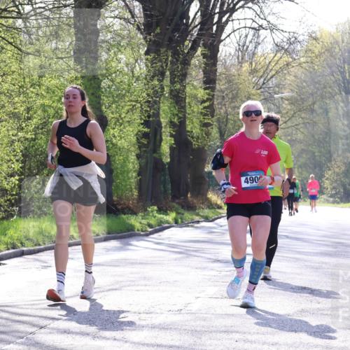 12.04.2026 - 45. Internationalen Wilhelmsburger Insellauf Yannick Fuchs http://msf.ph/oto/9484136 12.04.2026 10:33:26 Laufen 490 meine-sportfotos.de