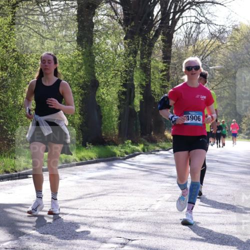 12.04.2026 - 45. Internationalen Wilhelmsburger Insellauf Yannick Fuchs http://msf.ph/oto/9484147 12.04.2026 10:33:26 Laufen 4906 meine-sportfotos.de