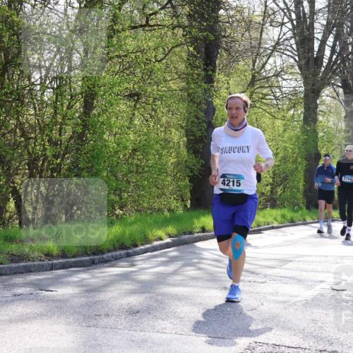 12.04.2026 - 45. Internationalen Wilhelmsburger Insellauf Yannick Fuchs http://msf.ph/oto/9484207 12.04.2026 10:45:55 Laufen 4215, 38, 3753, 2164, 3754 meine-sportfotos.de