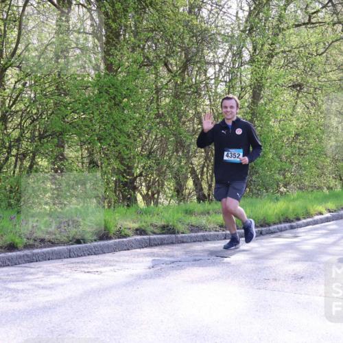 12.04.2026 - 45. Internationalen Wilhelmsburger Insellauf Yannick Fuchs http://msf.ph/oto/9484347 12.04.2026 10:45:58 Laufen 4352, 26, 3754 meine-sportfotos.de
