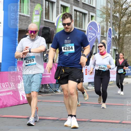 12.04.2026 - 45. Internationalen Wilhelmsburger Insellauf Strokosch-Dieckow http://msf.ph/oto/9484509 12.04.2026 13:21:29 Ziel 5633, 4284, 4293, 5543, 2363 meine-sportfotos.de