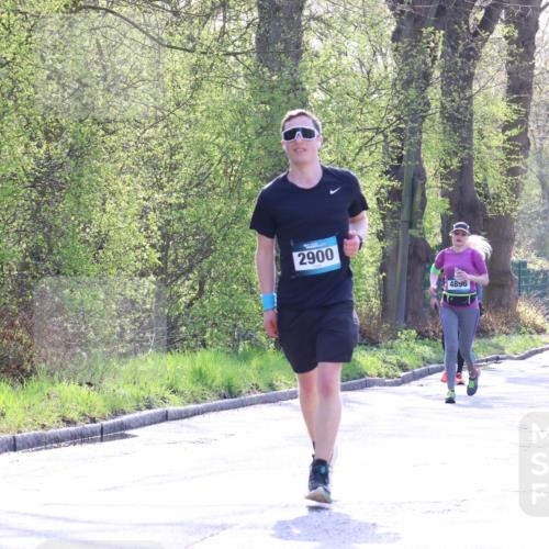 12.04.2026 - 45. Internationalen Wilhelmsburger Insellauf Yannick Fuchs http://msf.ph/oto/9484594 12.04.2026 10:46:02 Laufen 2900, 4896, 4654 meine-sportfotos.de