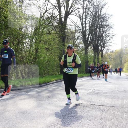 12.04.2026 - 45. Internationalen Wilhelmsburger Insellauf Yannick Fuchs http://msf.ph/oto/9485050 12.04.2026 10:46:24 Laufen 5629, 4577, 2523 meine-sportfotos.de