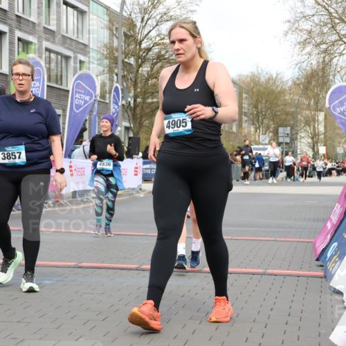 12.04.2026 - 45. Internationalen Wilhelmsburger Insellauf Strokosch-Dieckow http://msf.ph/oto/9485275 12.04.2026 13:20:19 Ziel 2946, 4905, 4274, 2534, 4936, 2366, 3655 meine-sportfotos.de