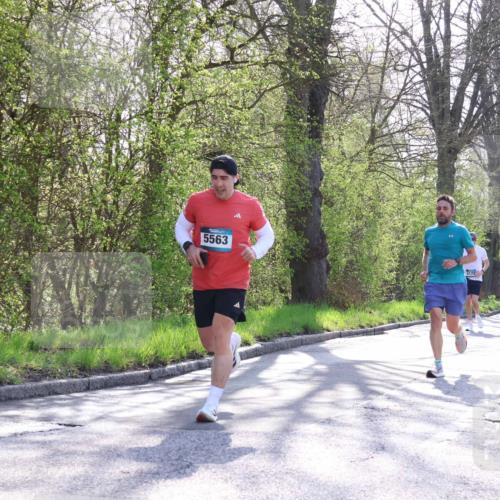 12.04.2026 - 45. Internationalen Wilhelmsburger Insellauf Yannick Fuchs http://msf.ph/oto/9485295 12.04.2026 10:34:38 Laufen 5563, 3172 meine-sportfotos.de