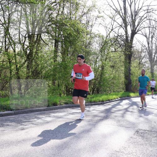 12.04.2026 - 45. Internationalen Wilhelmsburger Insellauf Yannick Fuchs http://msf.ph/oto/9485311 12.04.2026 10:34:39 Laufen 5563 meine-sportfotos.de