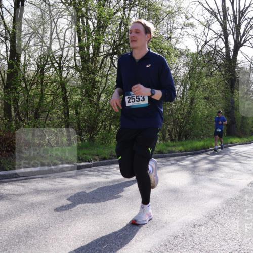 12.04.2026 - 45. Internationalen Wilhelmsburger Insellauf Yannick Fuchs http://msf.ph/oto/9485434 12.04.2026 10:46:32 Laufen 2553 meine-sportfotos.de