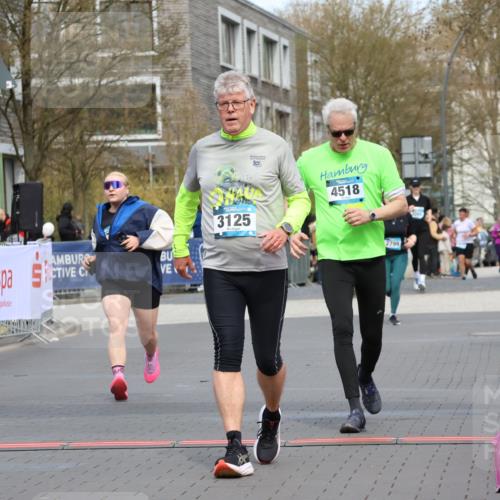 12.04.2026 - 45. Internationalen Wilhelmsburger Insellauf Strokosch-Dieckow http://msf.ph/oto/9485460 12.04.2026 13:19:59 Ziel 3193, 4469, 5327, 3125, 4518, 5778, 2799 meine-sportfotos.de