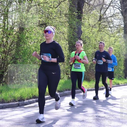 12.04.2026 - 45. Internationalen Wilhelmsburger Insellauf Yannick Fuchs http://msf.ph/oto/9485510 12.04.2026 10:34:48 Laufen 3256, 4631, 300, 2845 meine-sportfotos.de