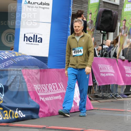 12.04.2026 - 45. Internationalen Wilhelmsburger Insellauf Strokosch-Dieckow http://msf.ph/oto/9485537 12.04.2026 13:19:53 Ziel 5007, 4594, 4984, 3927, 3193, 4469 meine-sportfotos.de