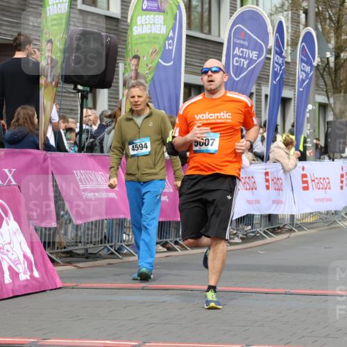 12.04.2026 - 45. Internationalen Wilhelmsburger Insellauf Strokosch-Dieckow http://msf.ph/oto/9485566 12.04.2026 13:19:50 Ziel 2027, 5007, 4594, 4984, 3927 meine-sportfotos.de