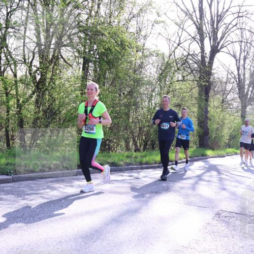 12.04.2026 - 45. Internationalen Wilhelmsburger Insellauf Yannick Fuchs http://msf.ph/oto/9485576 12.04.2026 10:34:50 Laufen 3256, 4631, 2300 meine-sportfotos.de