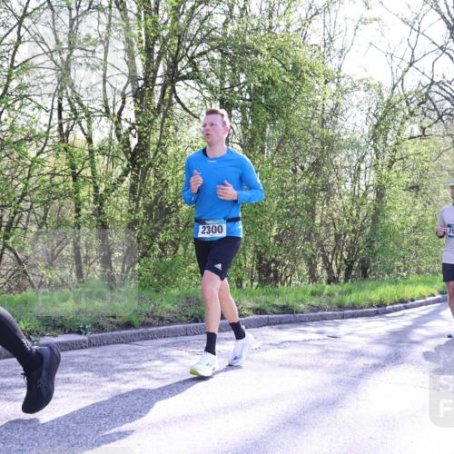 12.04.2026 - 45. Internationalen Wilhelmsburger Insellauf Yannick Fuchs http://msf.ph/oto/9485597 12.04.2026 10:34:51 Laufen 2300, 2995, 2845 meine-sportfotos.de