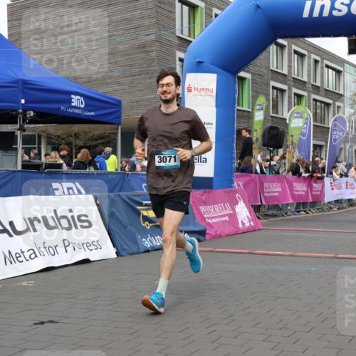 12.04.2026 - 45. Internationalen Wilhelmsburger Insellauf Strokosch-Dieckow http://msf.ph/oto/9485626 12.04.2026 13:19:43 Ziel 3071, 2027 meine-sportfotos.de
