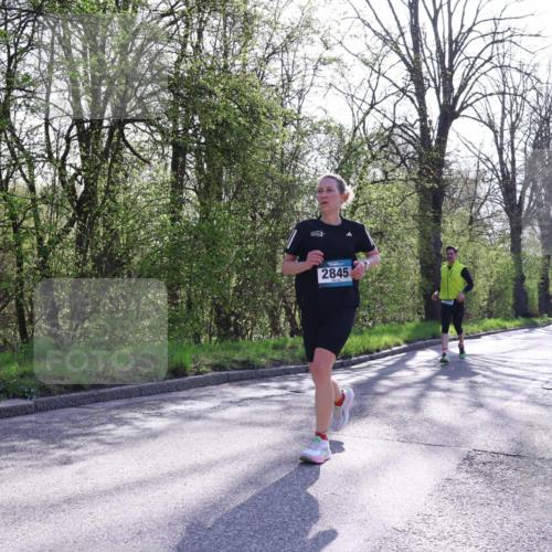 12.04.2026 - 45. Internationalen Wilhelmsburger Insellauf Yannick Fuchs http://msf.ph/oto/9485688 12.04.2026 10:34:53 Laufen 2845 meine-sportfotos.de