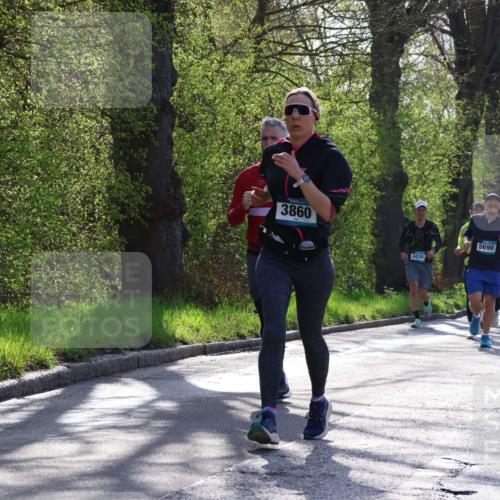 12.04.2026 - 45. Internationalen Wilhelmsburger Insellauf Yannick Fuchs http://msf.ph/oto/9485726 12.04.2026 10:34:58 Laufen 3860, 3430, 5690, 3440, 2376 meine-sportfotos.de