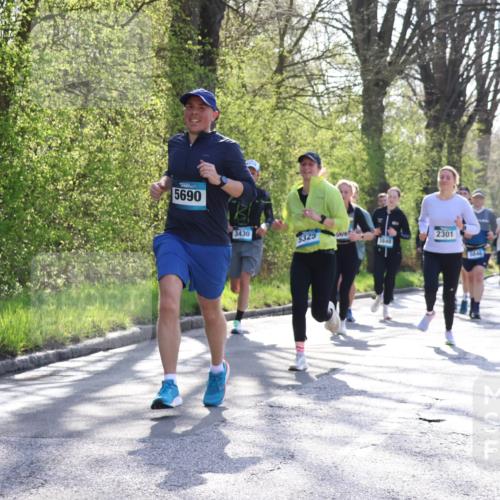 12.04.2026 - 45. Internationalen Wilhelmsburger Insellauf Yannick Fuchs http://msf.ph/oto/9485761 12.04.2026 10:35:02 Laufen 5690, 3430, 5325, 5, 2301, 1848, 5046 meine-sportfotos.de