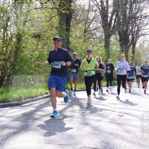 12.04.2026 - 45. Internationalen Wilhelmsburger Insellauf Yannick Fuchs http://msf.ph/oto/9485763 12.04.2026 10:35:02 Laufen 5690, 3430, 5325, 3848, 2301, 5037, 5046 meine-sportfotos.de