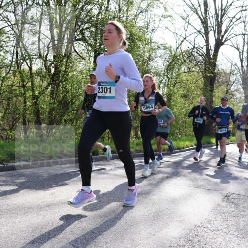 12.04.2026 - 45. Internationalen Wilhelmsburger Insellauf Yannick Fuchs http://msf.ph/oto/9485799 12.04.2026 10:35:05 Laufen 2301, 5694, 49, 3848, 5046, 5037 meine-sportfotos.de