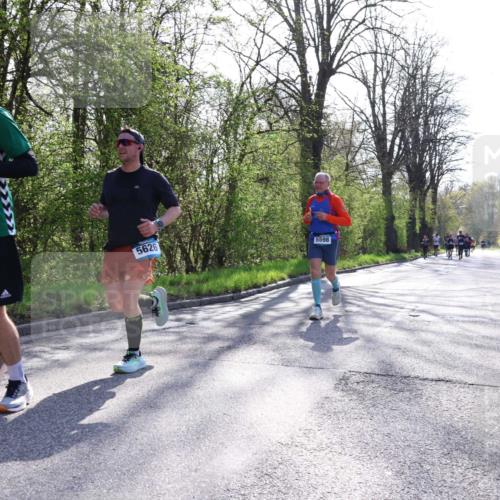 12.04.2026 - 45. Internationalen Wilhelmsburger Insellauf Yannick Fuchs http://msf.ph/oto/9485926 12.04.2026 10:35:18 Laufen 4181, 5626, 5598 meine-sportfotos.de