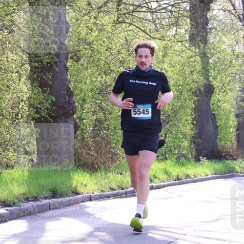 12.04.2026 - 45. Internationalen Wilhelmsburger Insellauf Yannick Fuchs http://msf.ph/oto/9485931 12.04.2026 10:29:26 Laufen 5545 meine-sportfotos.de