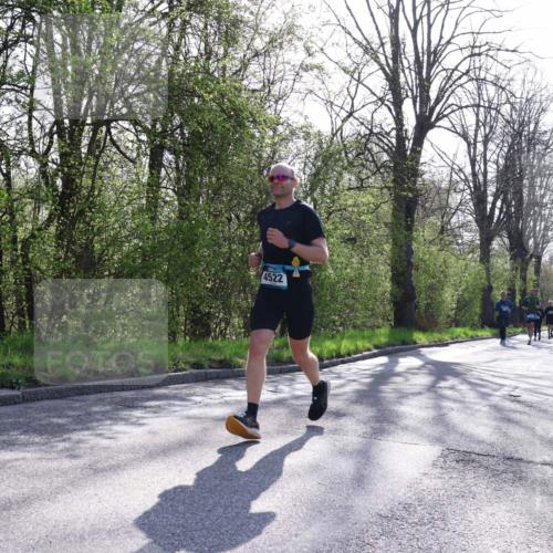 12.04.2026 - 45. Internationalen Wilhelmsburger Insellauf Yannick Fuchs http://msf.ph/oto/9486024 12.04.2026 10:29:35 Laufen 4522 meine-sportfotos.de