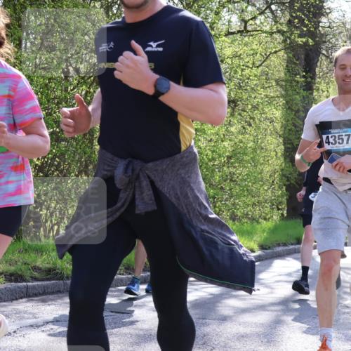 12.04.2026 - 45. Internationalen Wilhelmsburger Insellauf Yannick Fuchs http://msf.ph/oto/9486035 12.04.2026 10:35:34 Laufen 5, 4357 meine-sportfotos.de