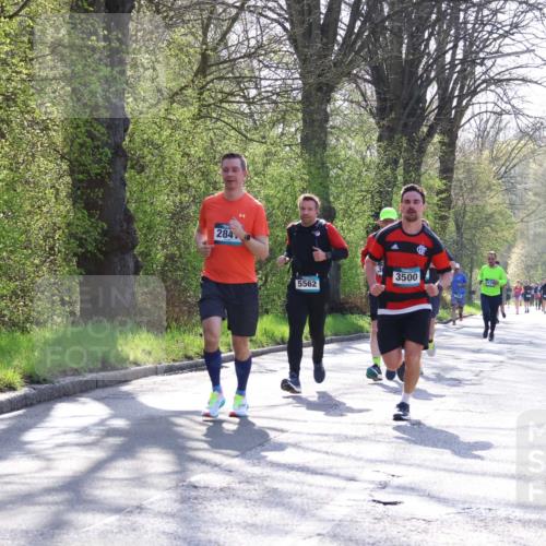 12.04.2026 - 45. Internationalen Wilhelmsburger Insellauf Yannick Fuchs http://msf.ph/oto/9486056 12.04.2026 10:35:37 Laufen 284, 5562, 3500, 3174 meine-sportfotos.de