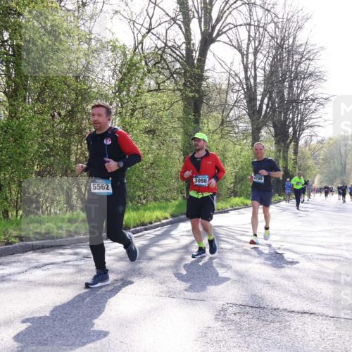 12.04.2026 - 45. Internationalen Wilhelmsburger Insellauf Yannick Fuchs http://msf.ph/oto/9486095 12.04.2026 10:35:40 Laufen 5562, 3098, 4700 meine-sportfotos.de
