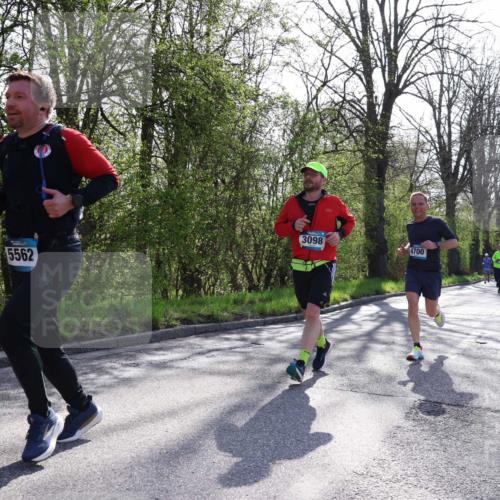 12.04.2026 - 45. Internationalen Wilhelmsburger Insellauf Yannick Fuchs http://msf.ph/oto/9486105 12.04.2026 10:35:41 Laufen 5562, 3098, 4700 meine-sportfotos.de