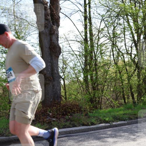 12.04.2026 - 45. Internationalen Wilhelmsburger Insellauf Yannick Fuchs http://msf.ph/oto/9486222 12.04.2026 10:35:54 Laufen 44 meine-sportfotos.de