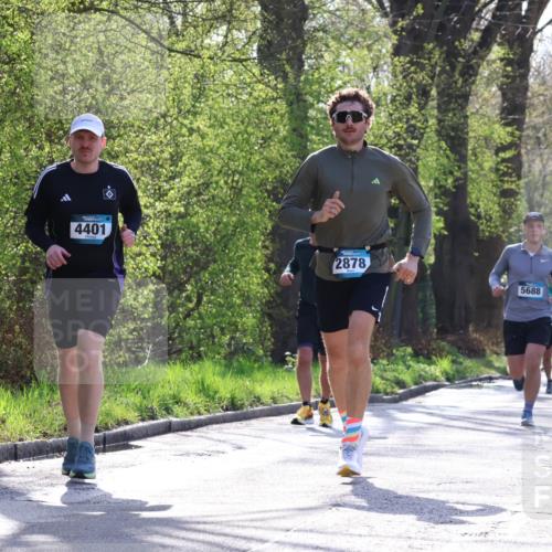 12.04.2026 - 45. Internationalen Wilhelmsburger Insellauf Yannick Fuchs http://msf.ph/oto/9486248 12.04.2026 10:30:00 Laufen 4401, 2878, 5688, 3090 meine-sportfotos.de