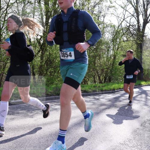 12.04.2026 - 45. Internationalen Wilhelmsburger Insellauf Yannick Fuchs http://msf.ph/oto/9486320 12.04.2026 10:36:04 Laufen 3854, 3553, 5949, 4331 meine-sportfotos.de