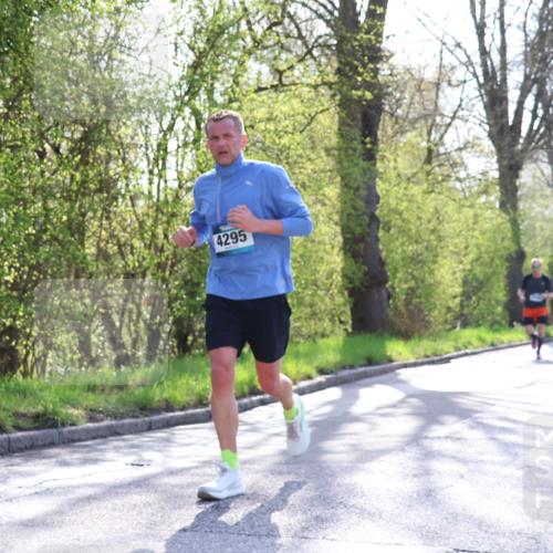 12.04.2026 - 45. Internationalen Wilhelmsburger Insellauf Yannick Fuchs http://msf.ph/oto/9486394 12.04.2026 10:30:16 Laufen 4295 meine-sportfotos.de
