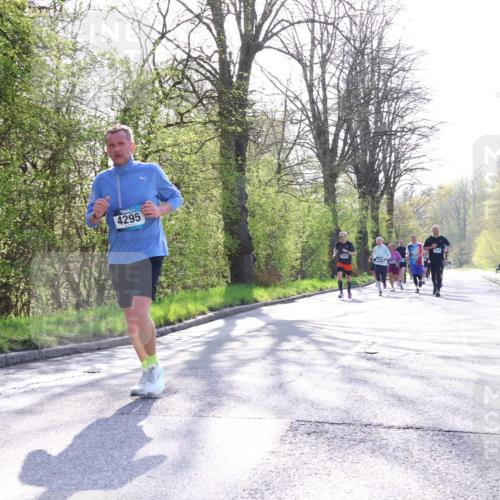 12.04.2026 - 45. Internationalen Wilhelmsburger Insellauf Yannick Fuchs http://msf.ph/oto/9486396 12.04.2026 10:30:16 Laufen 4295 meine-sportfotos.de