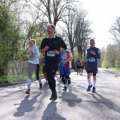 12.04.2026 - 45. Internationalen Wilhelmsburger Insellauf Yannick Fuchs http://msf.ph/oto/9486454 12.04.2026 10:30:22 Laufen 4645, 4646, 4649, 1380, 4655 meine-sportfotos.de
