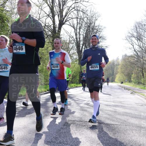 12.04.2026 - 45. Internationalen Wilhelmsburger Insellauf Yannick Fuchs http://msf.ph/oto/9486460 12.04.2026 10:30:22 Laufen 4645, 4646, 4649, 4655 meine-sportfotos.de