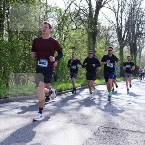 12.04.2026 - 45. Internationalen Wilhelmsburger Insellauf Yannick Fuchs http://msf.ph/oto/9486461 12.04.2026 10:36:20 Laufen 4682, 2706, 3624, 4182, 3325 meine-sportfotos.de