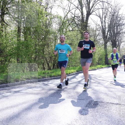 12.04.2026 - 45. Internationalen Wilhelmsburger Insellauf Yannick Fuchs http://msf.ph/oto/9486483 12.04.2026 10:36:22 Laufen 3952, 4182, 3325, 4992 meine-sportfotos.de