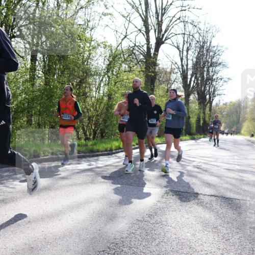 12.04.2026 - 45. Internationalen Wilhelmsburger Insellauf Yannick Fuchs http://msf.ph/oto/9486538 12.04.2026 10:30:29 Laufen 5832, 4907, 4262 meine-sportfotos.de