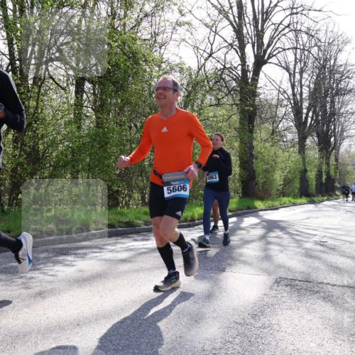 12.04.2026 - 45. Internationalen Wilhelmsburger Insellauf Yannick Fuchs http://msf.ph/oto/9486634 12.04.2026 10:30:39 Laufen 3229, 5606, 4963 meine-sportfotos.de