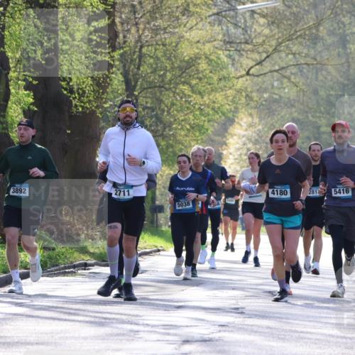 12.04.2026 - 45. Internationalen Wilhelmsburger Insellauf Yannick Fuchs http://msf.ph/oto/9486662 12.04.2026 10:30:43 Laufen 3892, 2711, 4180, 2812, 5416, 5038, 5, 8 meine-sportfotos.de