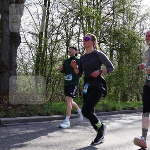 12.04.2026 - 45. Internationalen Wilhelmsburger Insellauf Yannick Fuchs http://msf.ph/oto/9486766 12.04.2026 10:30:53 Laufen 3892, 535, 5416 meine-sportfotos.de
