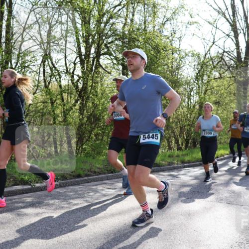 12.04.2026 - 45. Internationalen Wilhelmsburger Insellauf Yannick Fuchs http://msf.ph/oto/9486776 12.04.2026 10:36:54 Laufen 3066, 5445, 2809, 334, 3063, 3332 meine-sportfotos.de