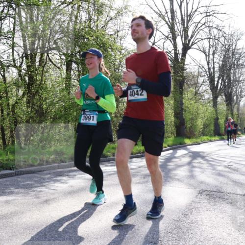12.04.2026 - 45. Internationalen Wilhelmsburger Insellauf Yannick Fuchs http://msf.ph/oto/9486832 12.04.2026 10:31:00 Laufen 4042, 3991 meine-sportfotos.de
