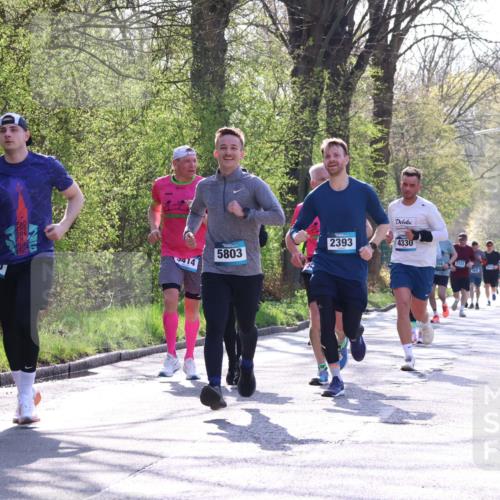 12.04.2026 - 45. Internationalen Wilhelmsburger Insellauf Yannick Fuchs http://msf.ph/oto/9486835 12.04.2026 10:37:00 Laufen 2393, 4330, 5803, 1722, 414 meine-sportfotos.de