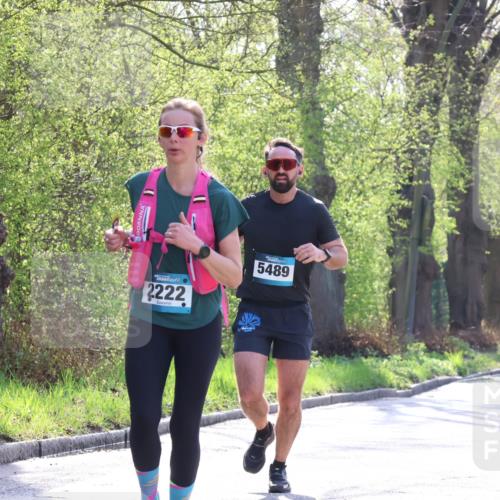 12.04.2026 - 45. Internationalen Wilhelmsburger Insellauf Yannick Fuchs http://msf.ph/oto/9486854 12.04.2026 10:31:03 Laufen 2222, 5489, 4602 meine-sportfotos.de