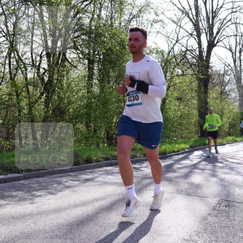 12.04.2026 - 45. Internationalen Wilhelmsburger Insellauf Yannick Fuchs http://msf.ph/oto/9486900 12.04.2026 10:37:06 Laufen 4330, 5359 meine-sportfotos.de